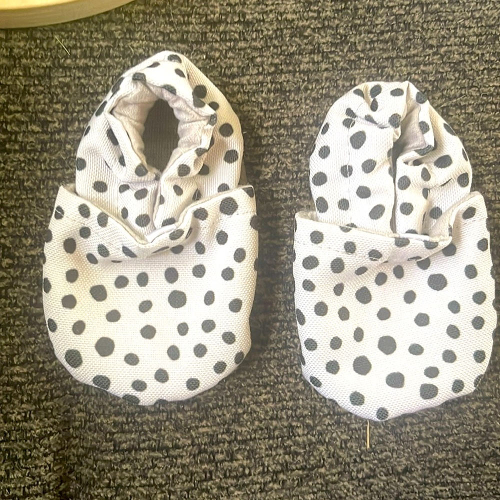 Polka dot cabooties newborn size